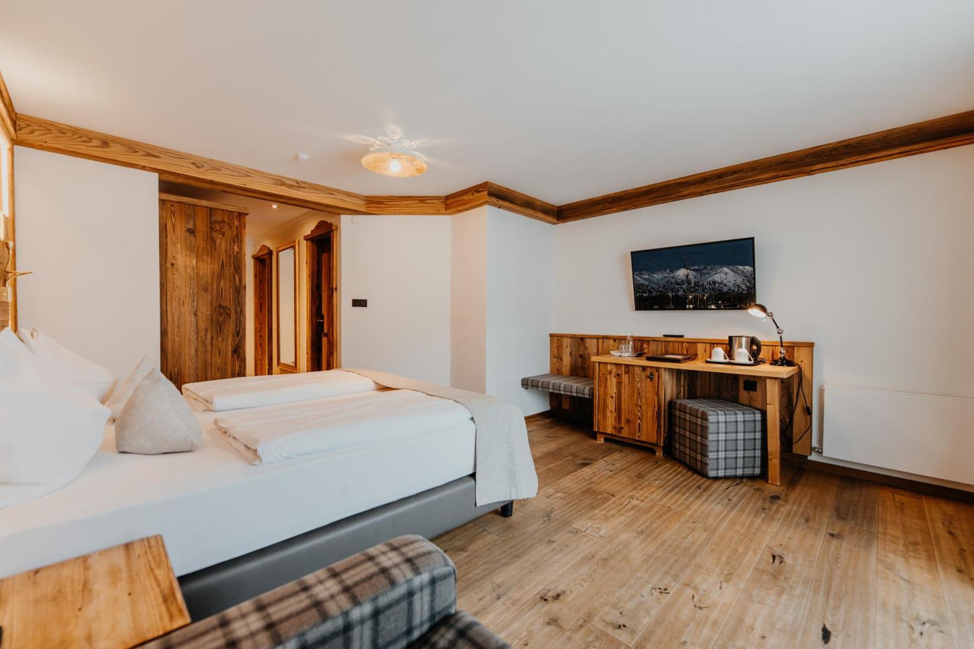 Post Seefeld - Wellnesshotel Tirol Ζέεφελντ Δωμάτιο φωτογραφία