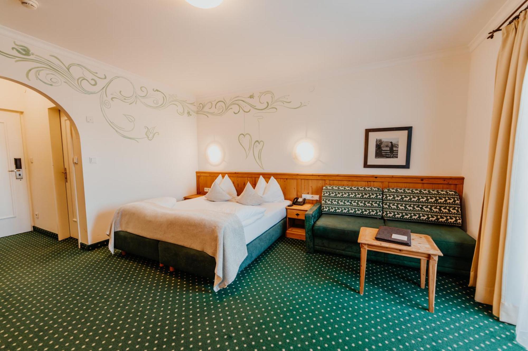 Post Seefeld - Wellnesshotel Tirol Ζέεφελντ Δωμάτιο φωτογραφία